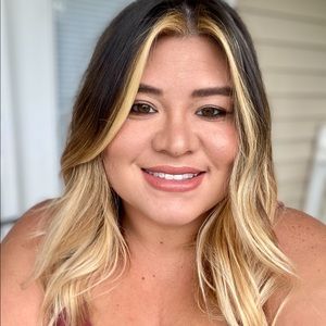 Meet your Posher, Ashleigh